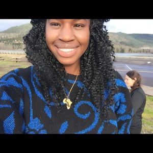 Meet your Posher, Amina